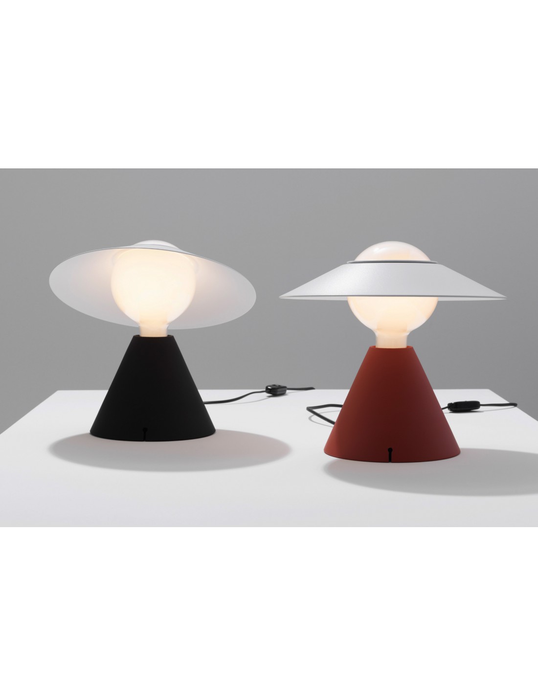 Lume Moderno Silhouette Con Cappello Fante Rosso Mattone Stilnovo 8968